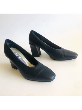81st & Park Joy Navy Block Heel Pump